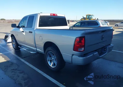 2015 Ram 1500 Express из США, поврежденный, VIN 1C6RR6FG3FS735919